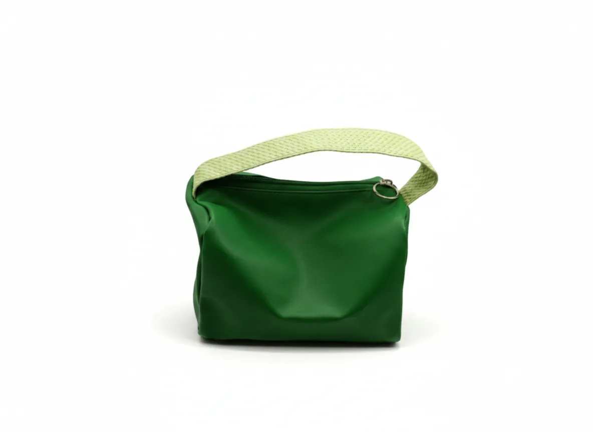 Ženski kozmetički neseser u zelenoj boji – Praktična organizacija za svaki dan