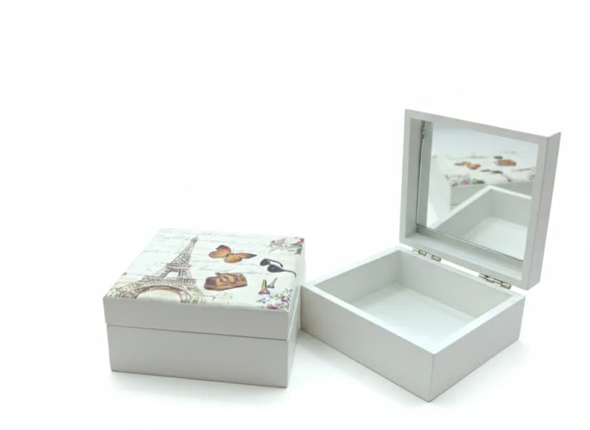 Kutijica za nakit sa ogledalom